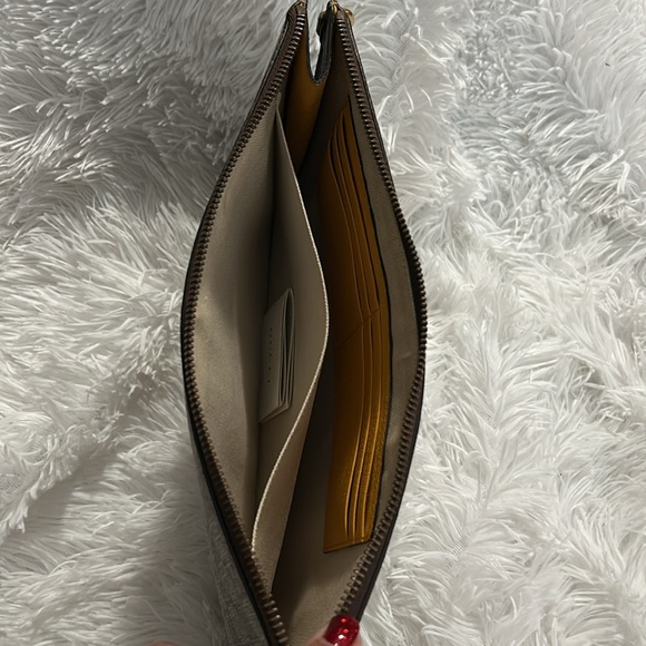 Gucci Neo Vintage GG Supreme Pouch EUC - Picture 4 of 10